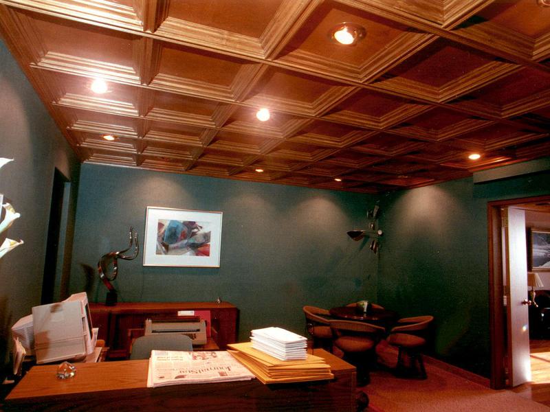 Обзор деревянного потолка