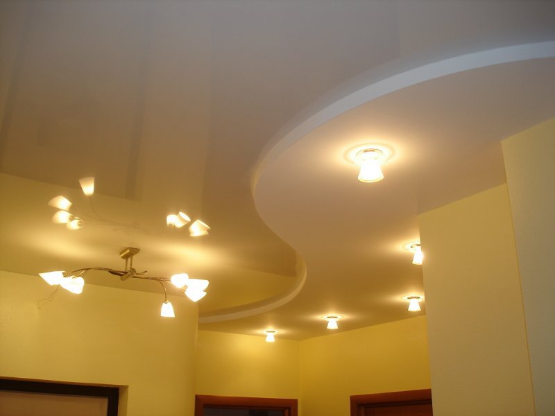 Потолок с освещением
