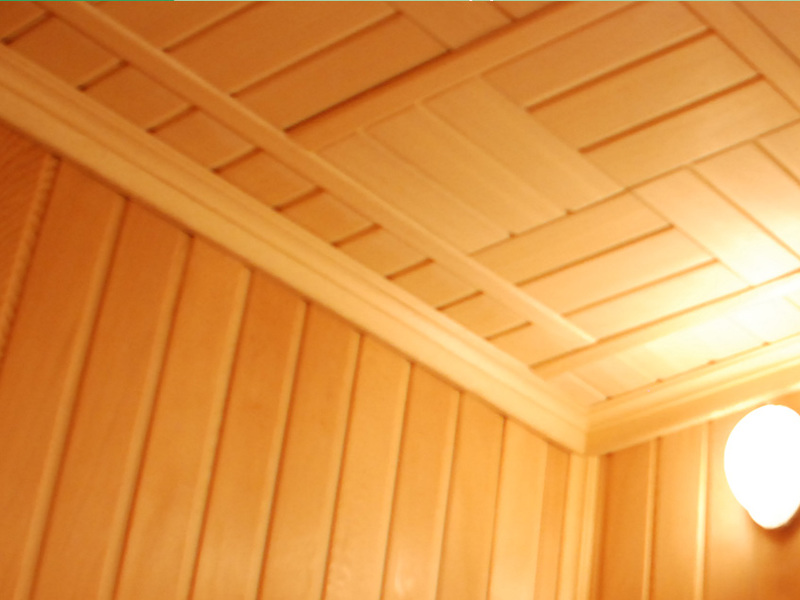 Необычный деревянный потолок